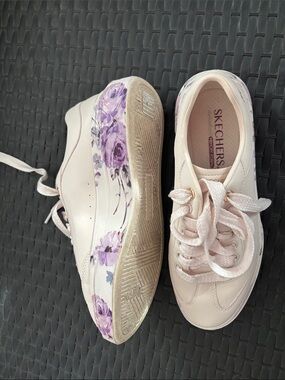 Skechers Women's Light Pink Lace-Up Sneakers with Purple Floral Print
